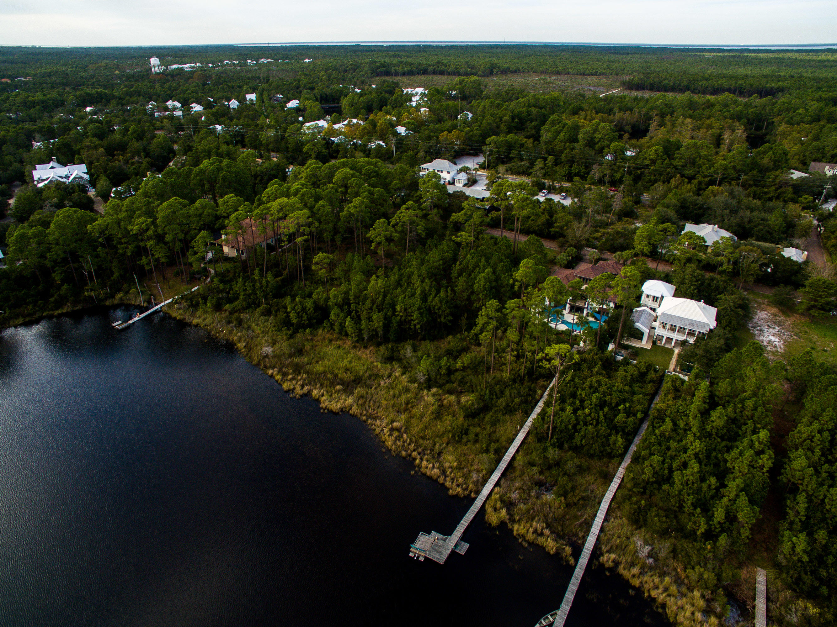 CRESCENT CAYE - Land
