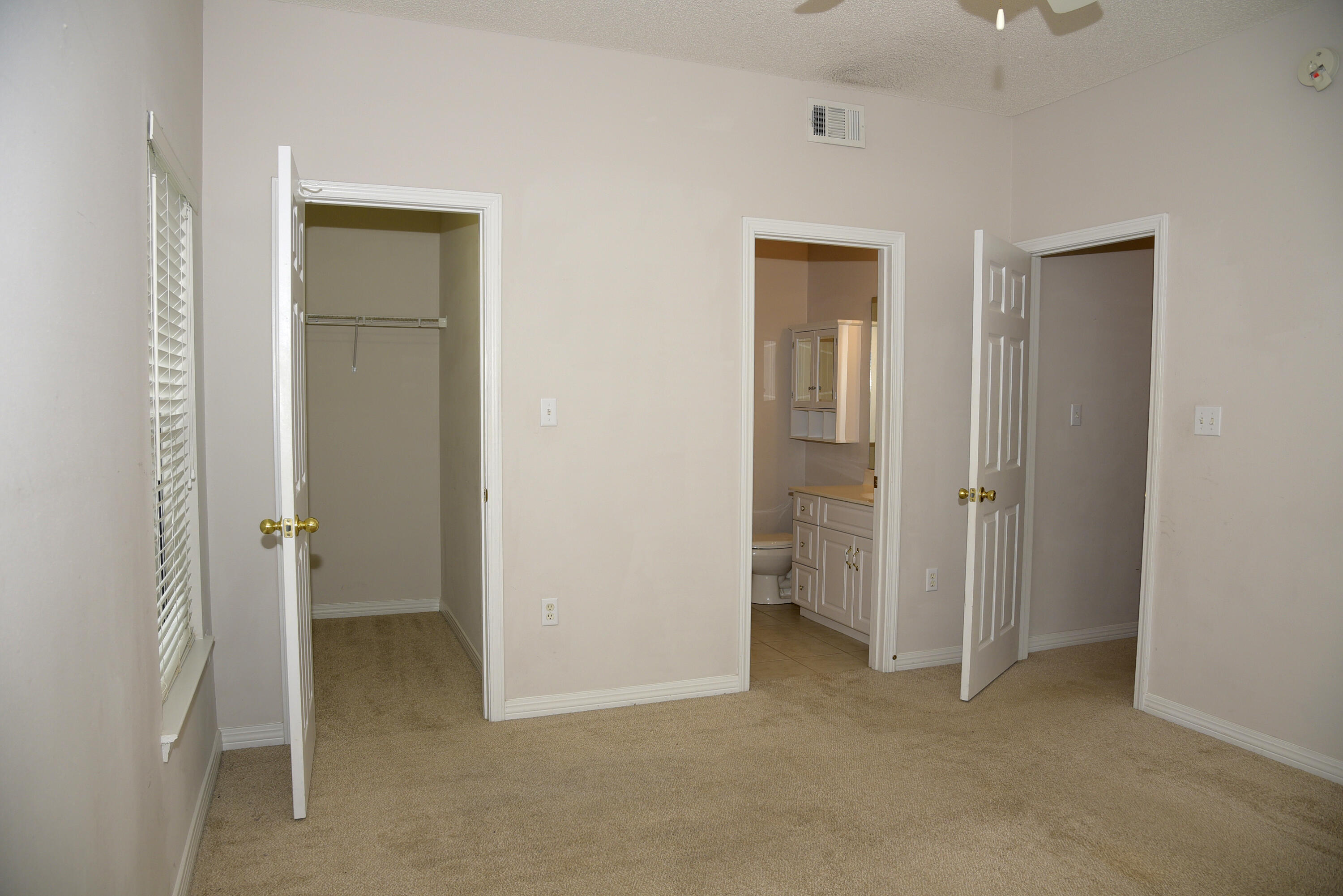 THE OAKS AT NICEVILLE - Residential Lease