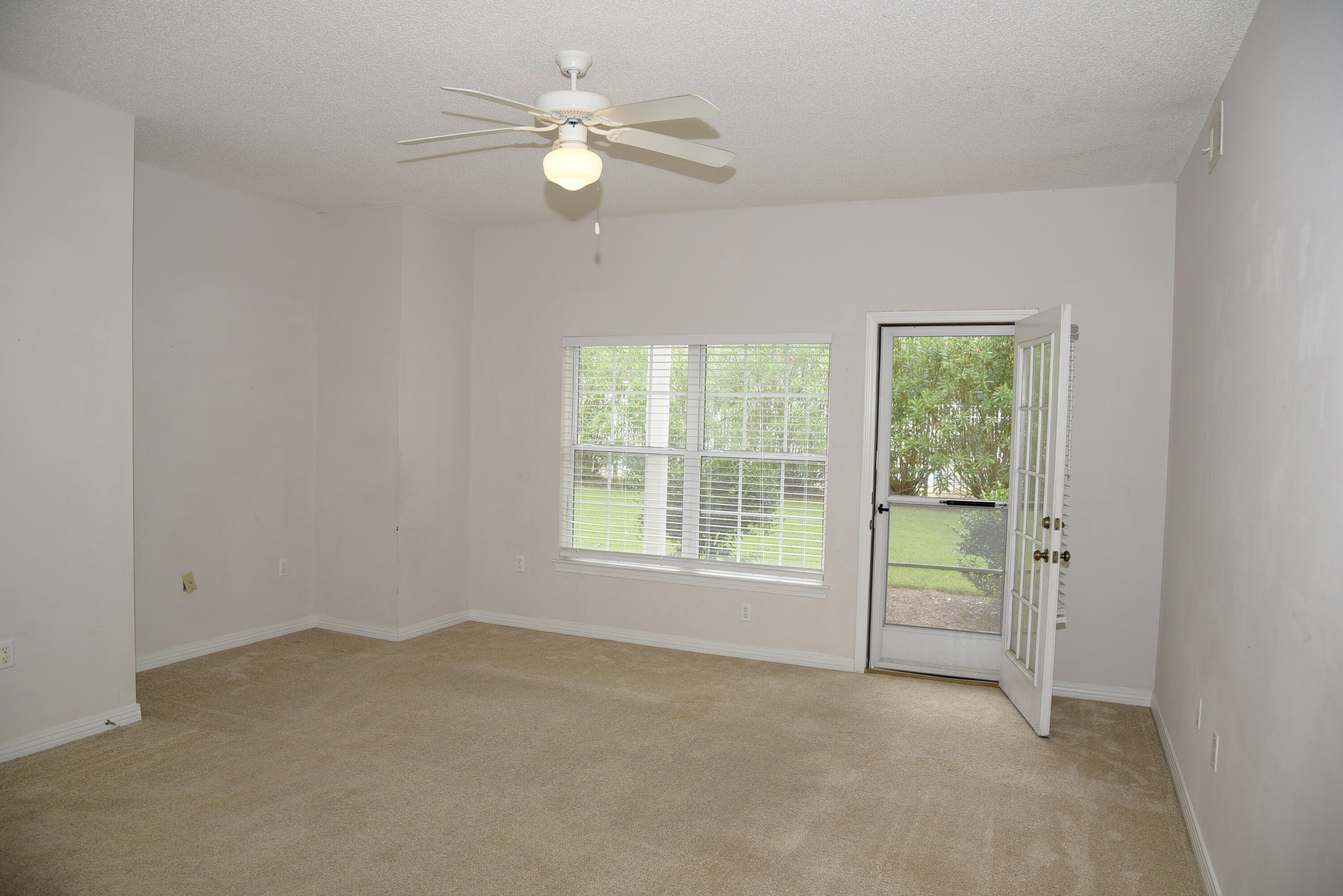 THE OAKS AT NICEVILLE - Residential Lease