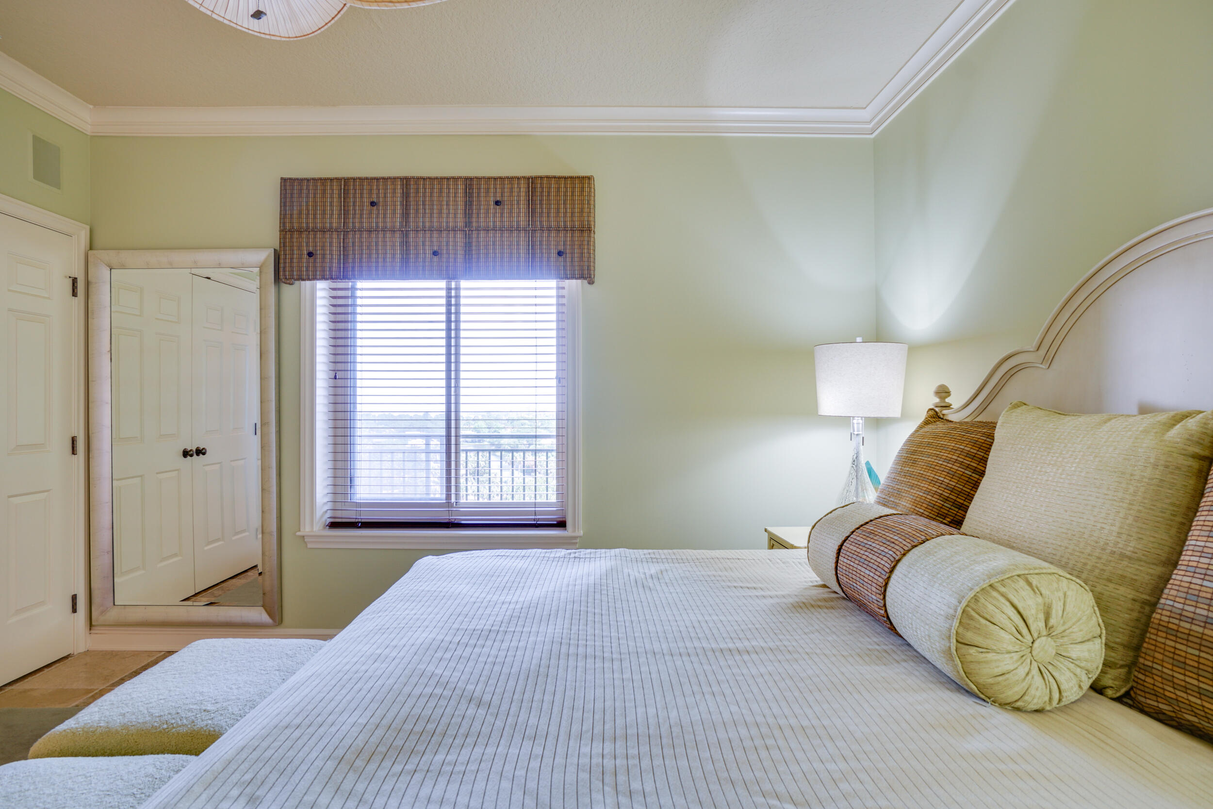 SOUTHWINDS III - Residential