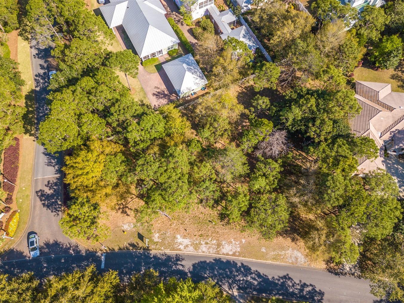 BAYTOWNE AVE EAST - Land