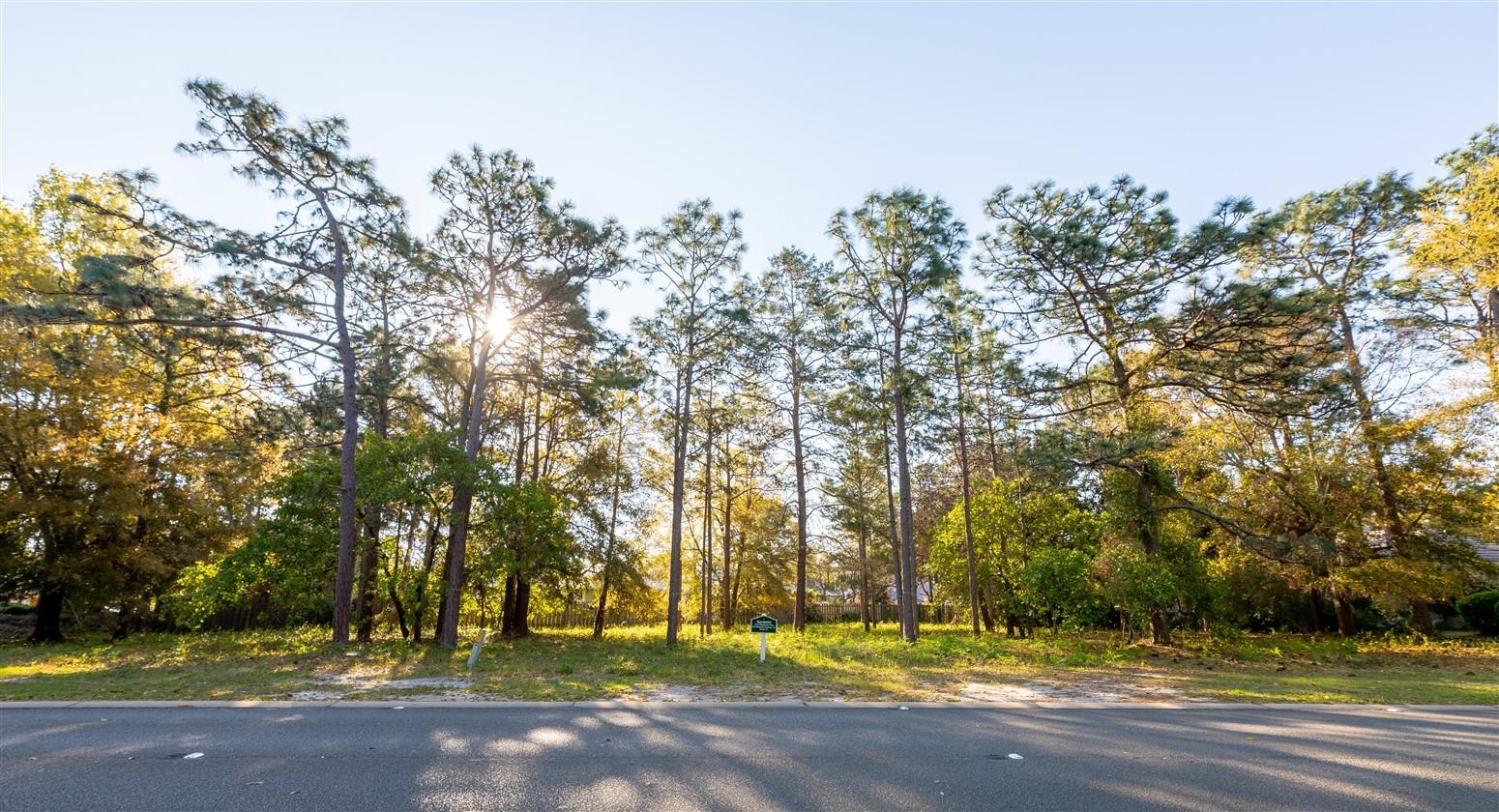 BAYTOWNE AVE EAST - Land