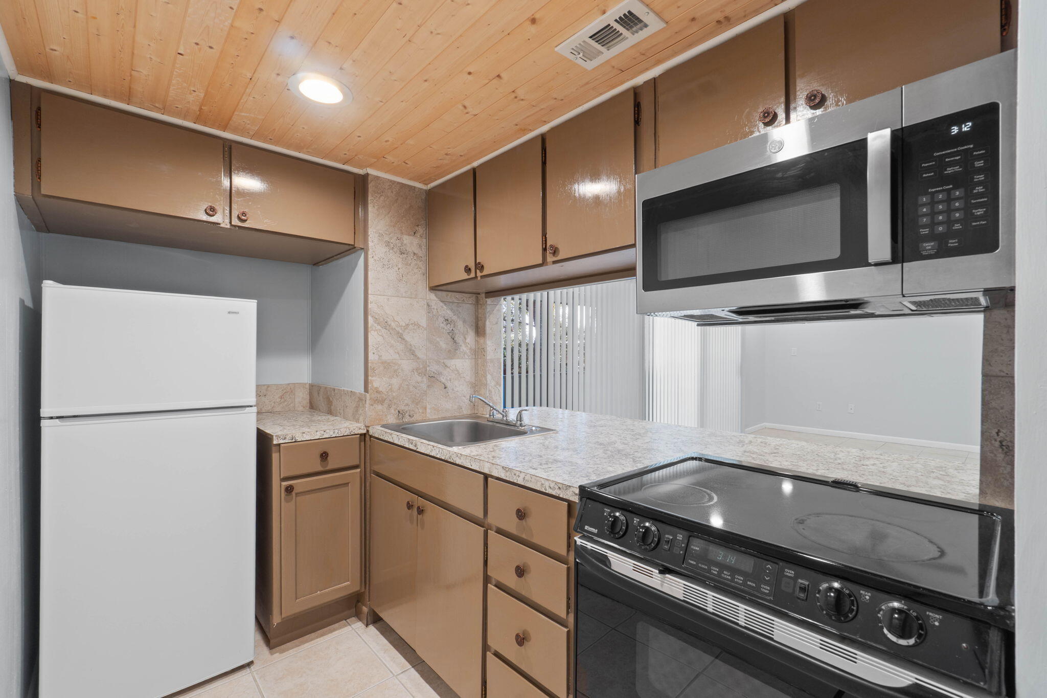 SPANISH VILLAS CONDO - Residential