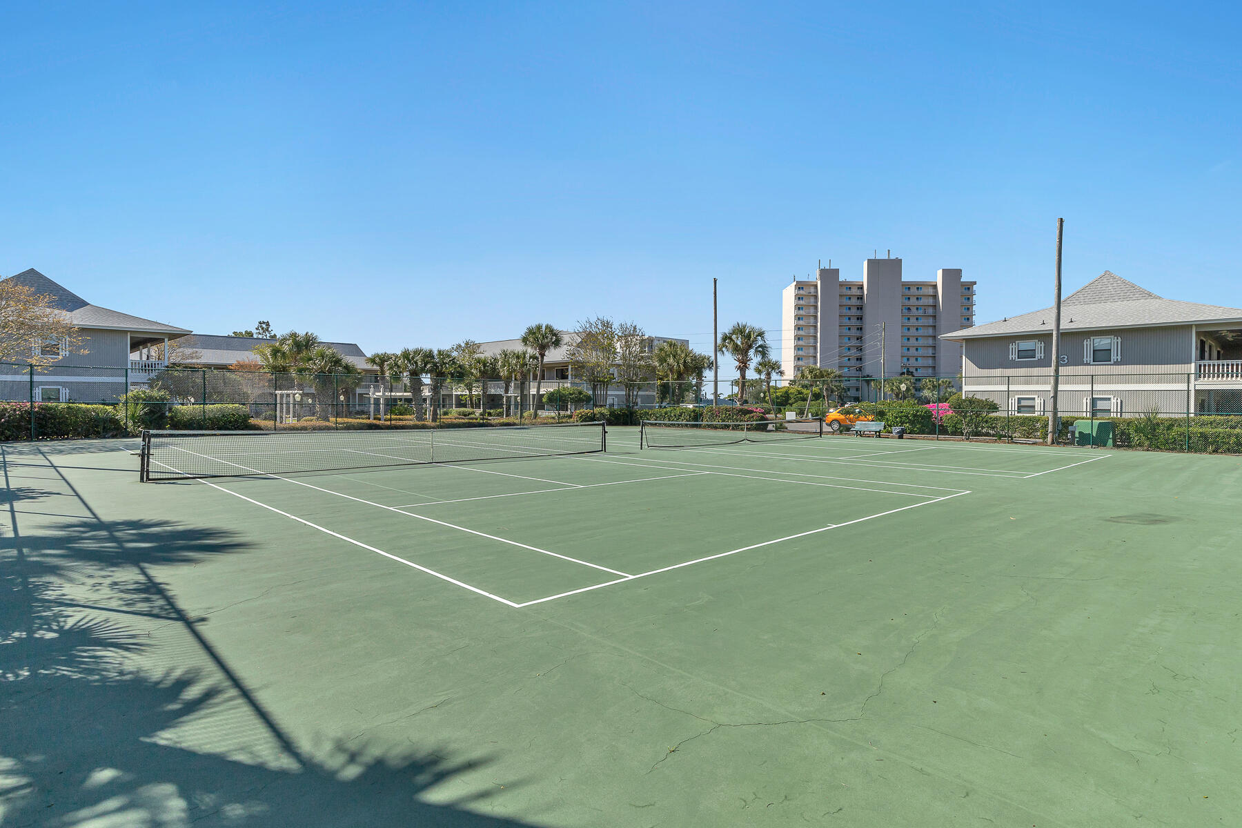 BEACHWOOD VILLAS CONDO PH 2 - Residential