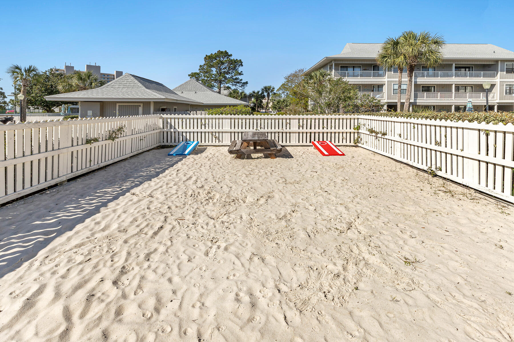 BEACHWOOD VILLAS CONDO PH 2 - Residential