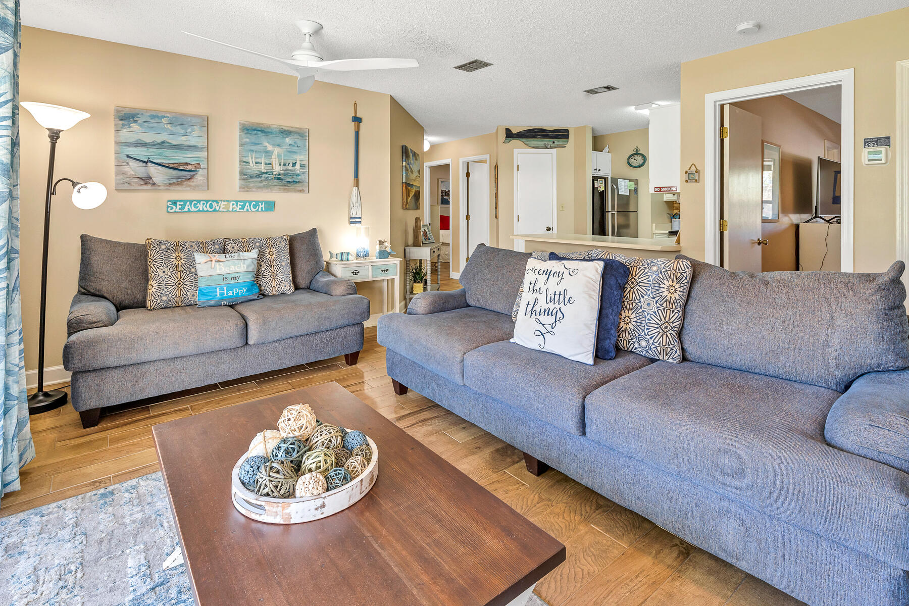 BEACHWOOD VILLAS CONDO PH 2 - Residential