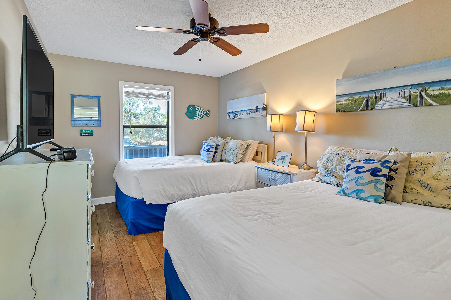 BEACHWOOD VILLAS CONDO PH 2 - Residential