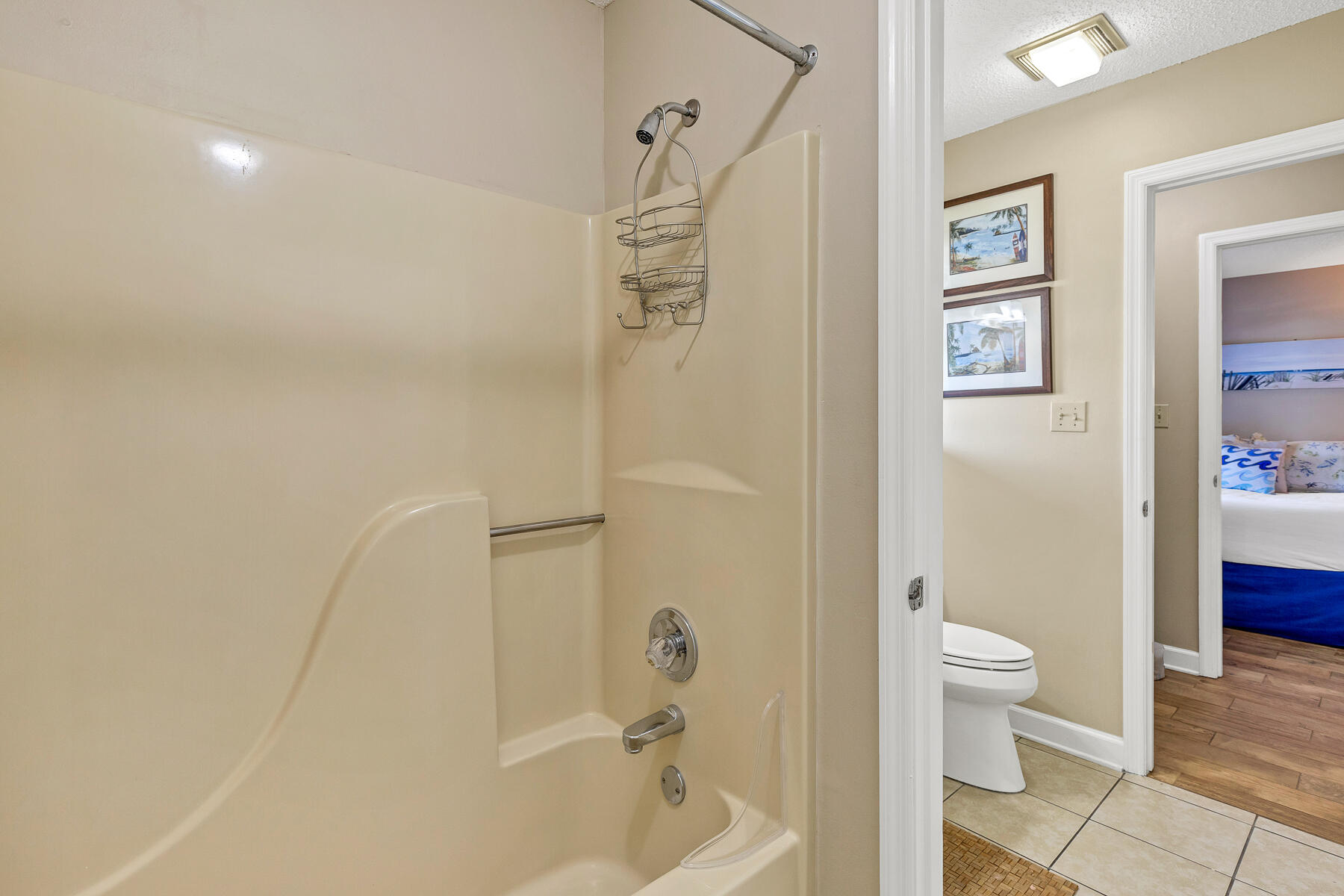 BEACHWOOD VILLAS CONDO PH 2 - Residential