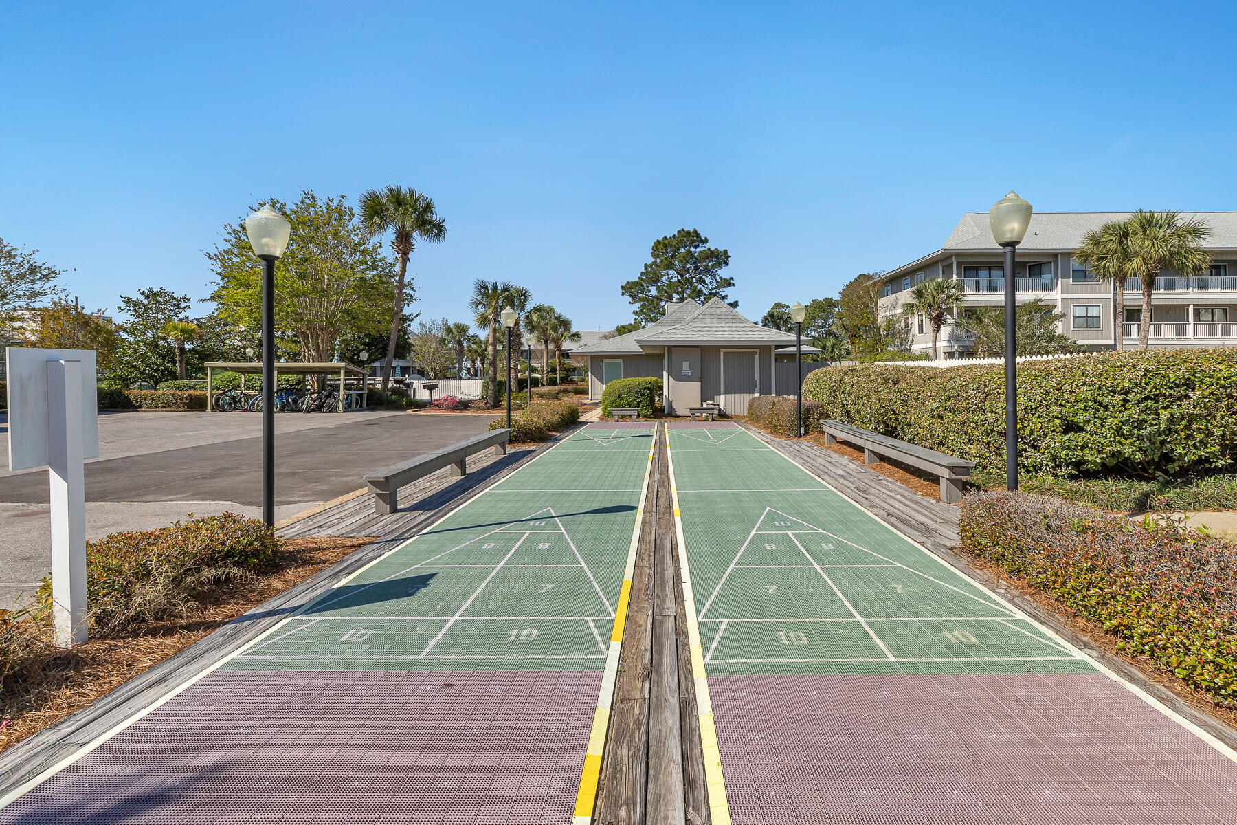 BEACHWOOD VILLAS CONDO PH 2 - Residential