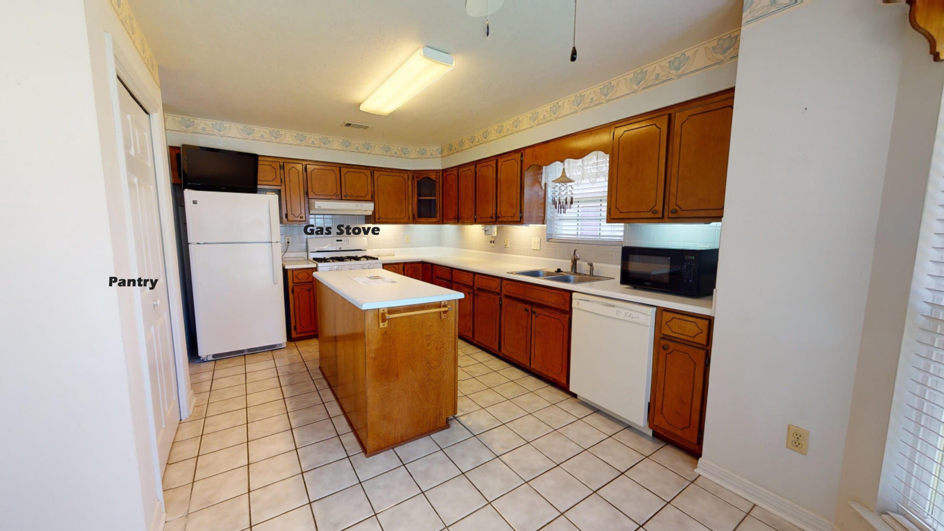 MEADOW WOODS - Residential