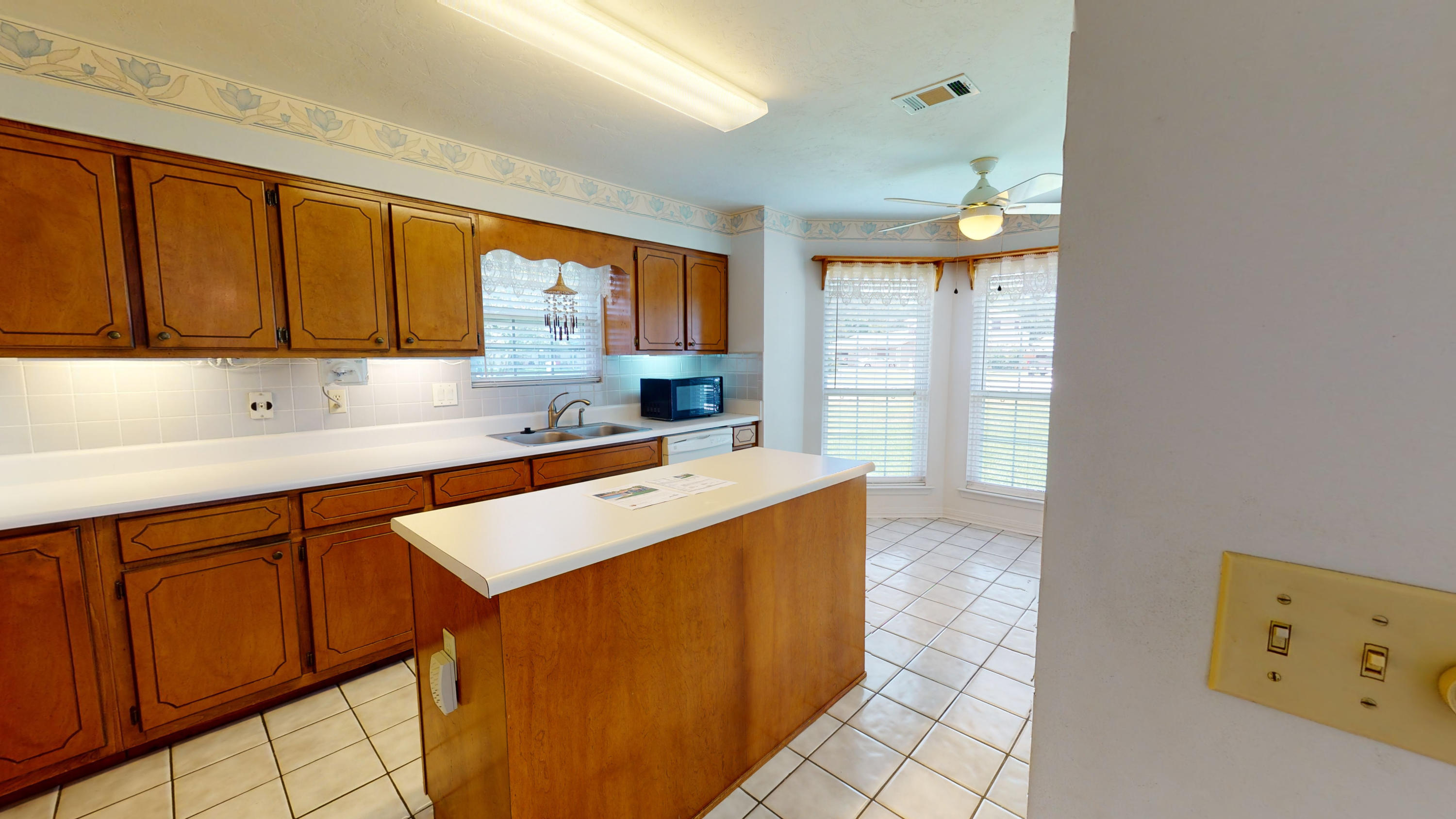 MEADOW WOODS - Residential