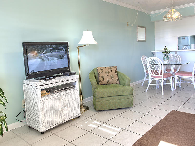 HOLIDAY SURF & RACQUET CLUB - Residential