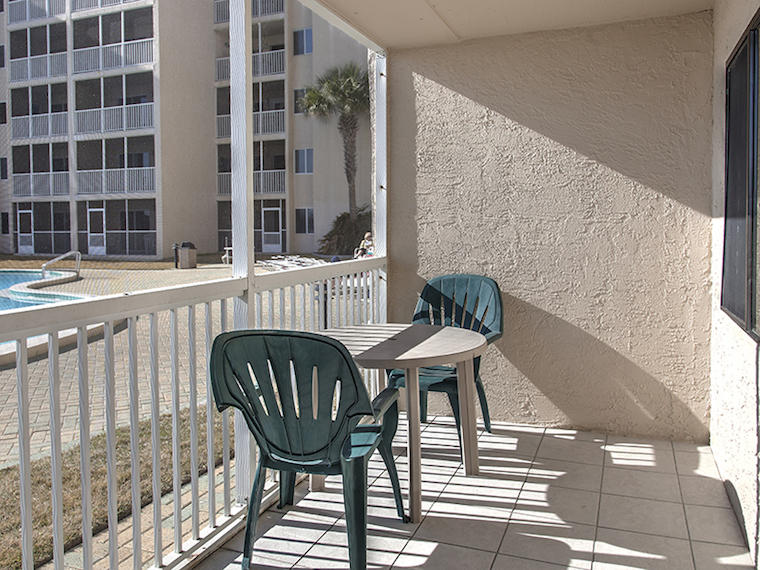 HOLIDAY SURF & RACQUET CLUB - Residential