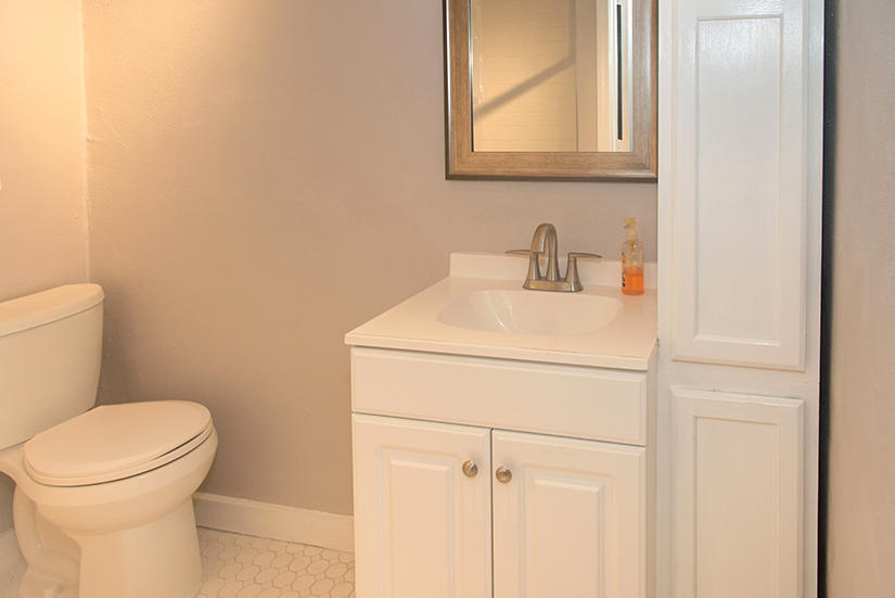 NORTH HILL GARDENS 1ST ADDN - Residential Lease