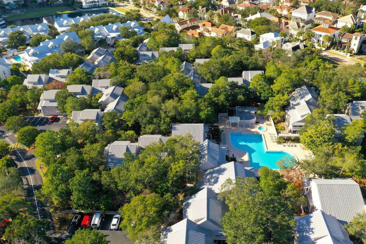 HIDDEN DUNES BEACH COTTAGES 2 - Residential