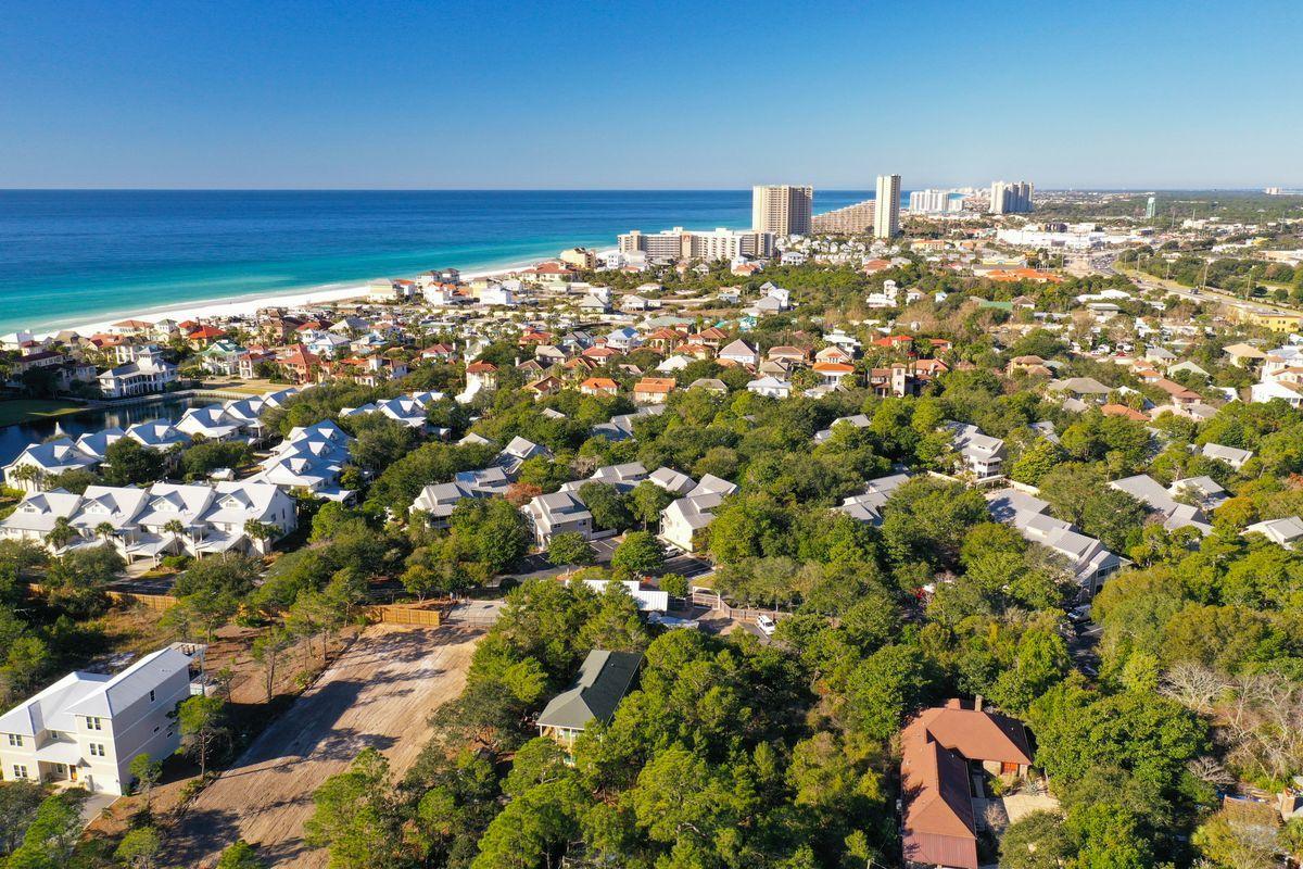 HIDDEN DUNES BEACH COTTAGES 2 - Residential