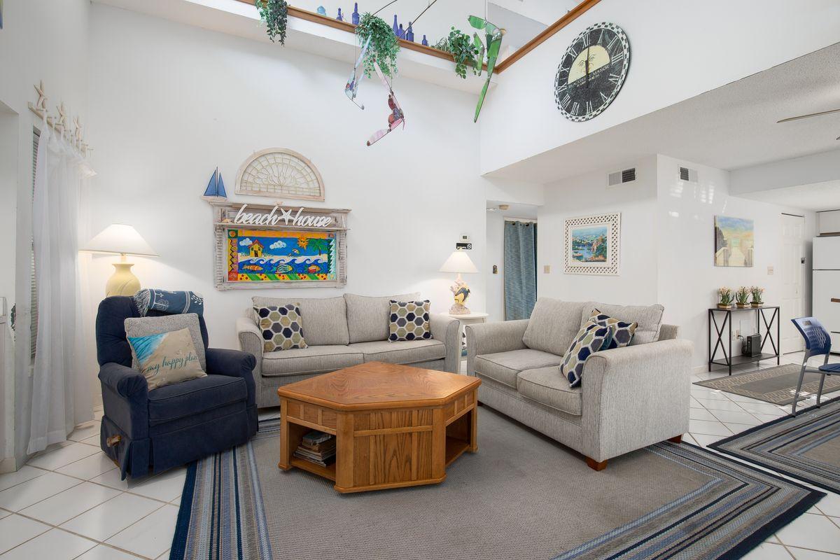 HIDDEN DUNES BEACH COTTAGES 2 - Residential