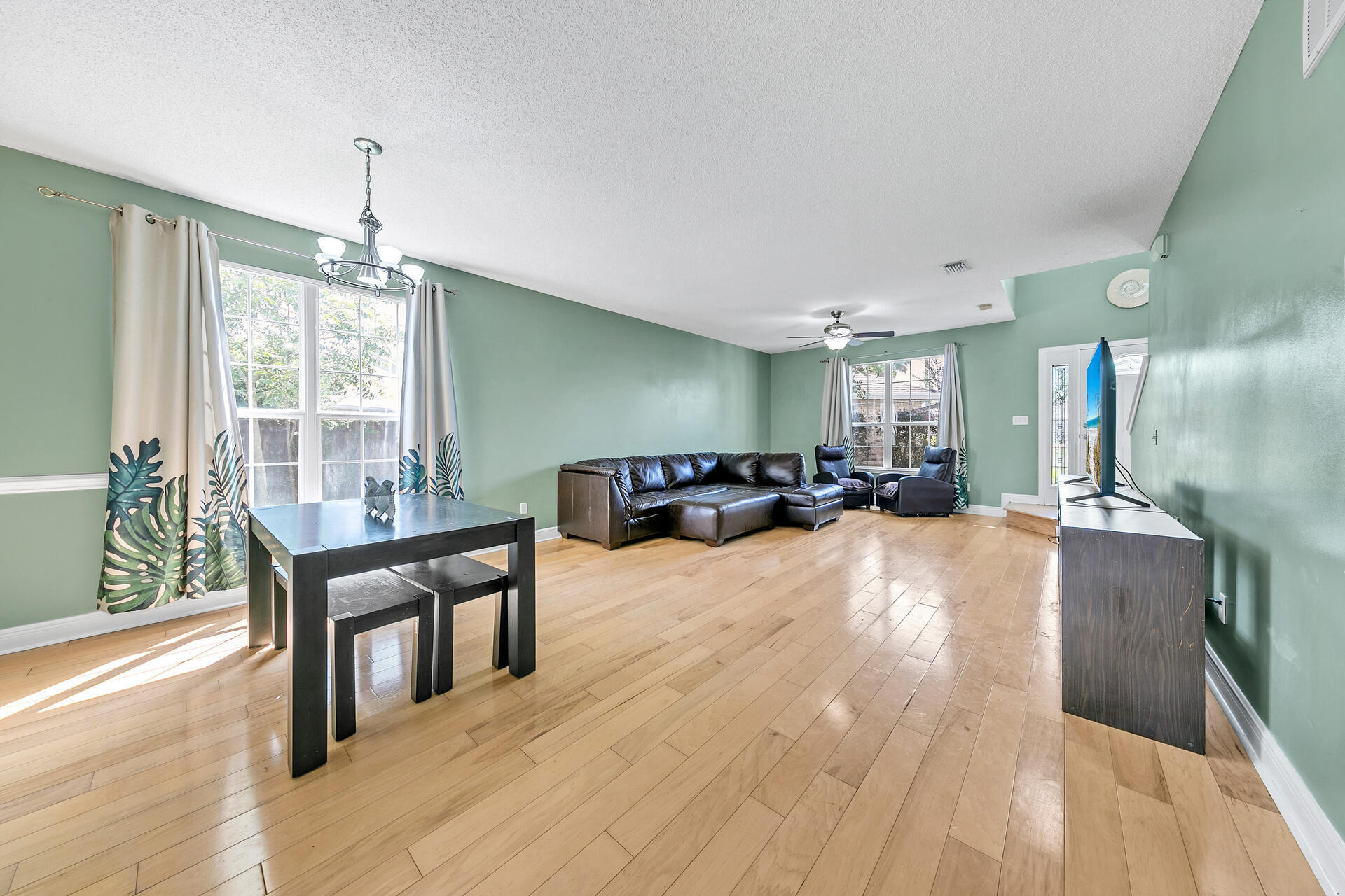 NORTH RIDGE CREEK S/D 1ST ADDN - Residential