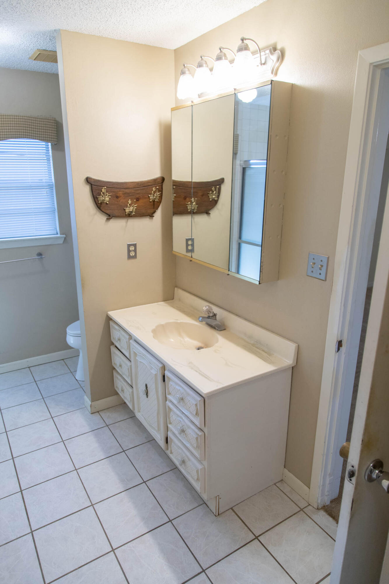 COLONY ESTATES 3RD ADDN - Residential