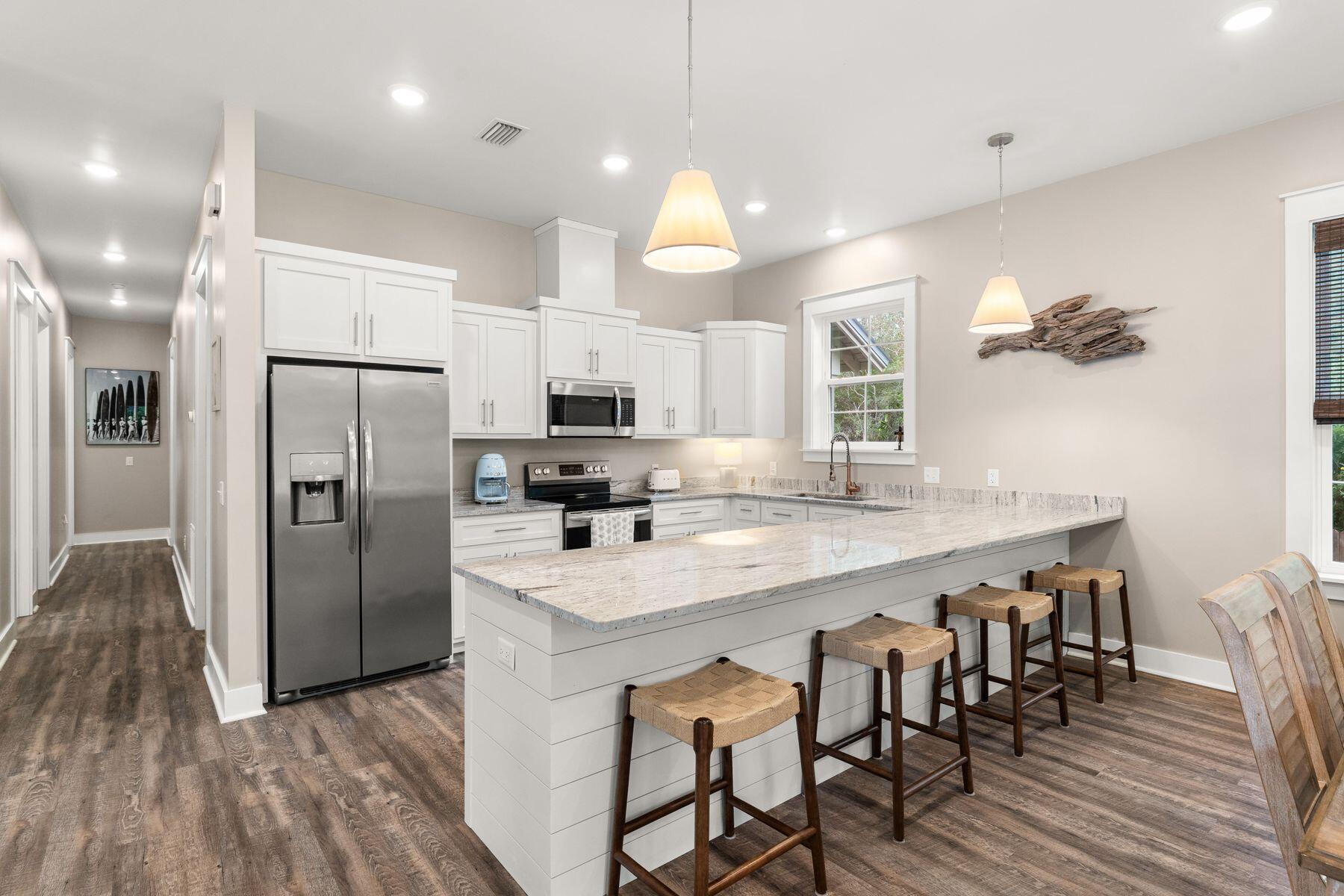 MAGNOLIA BEACH - Residential