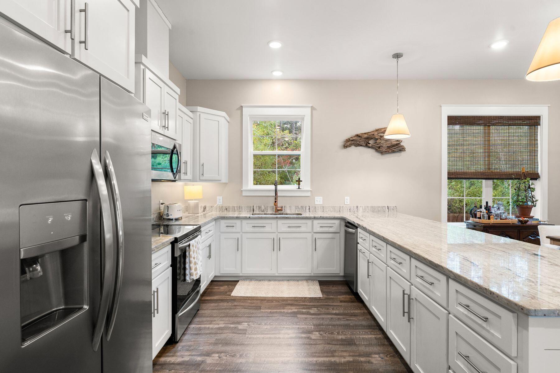 MAGNOLIA BEACH - Residential