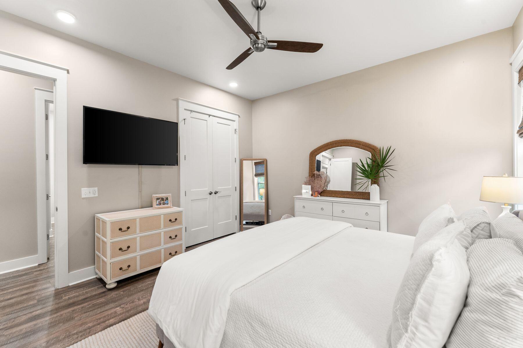 MAGNOLIA BEACH - Residential