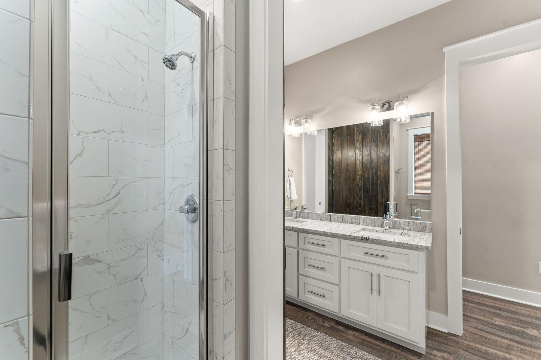 MAGNOLIA BEACH - Residential