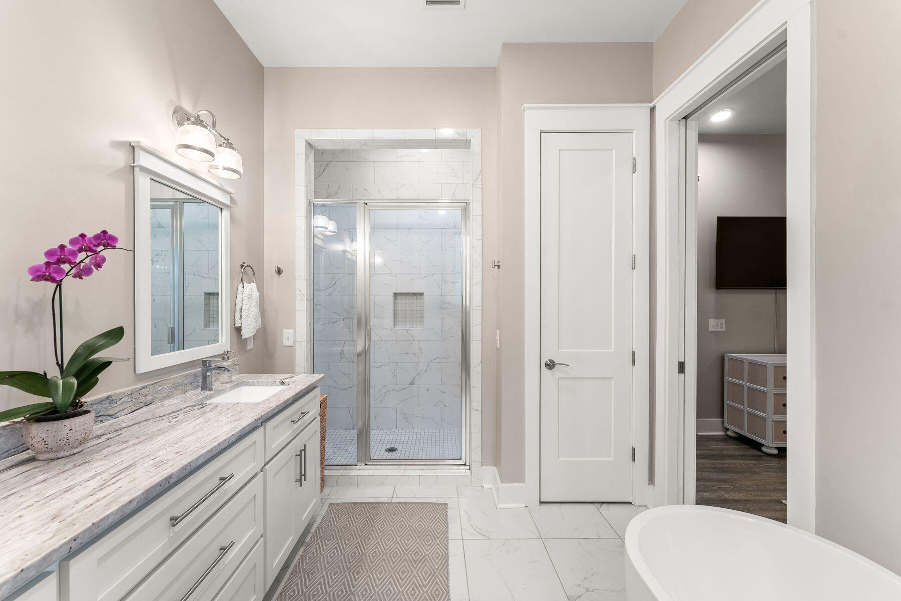 MAGNOLIA BEACH - Residential