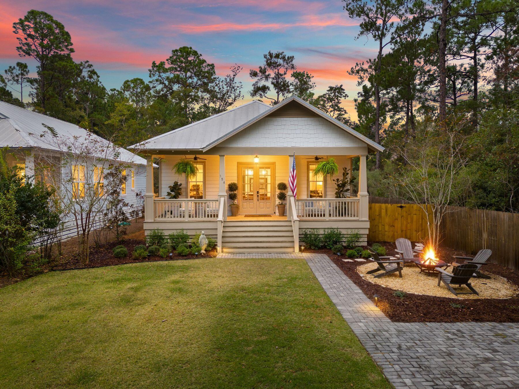 MAGNOLIA BEACH - Residential