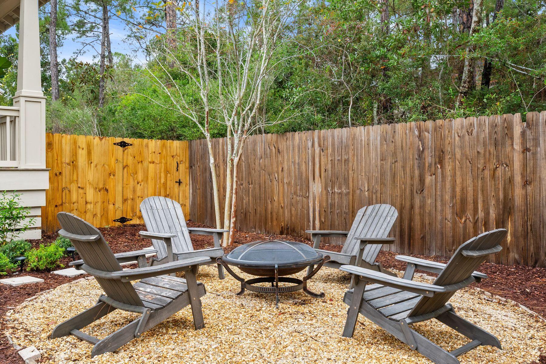 MAGNOLIA BEACH - Residential