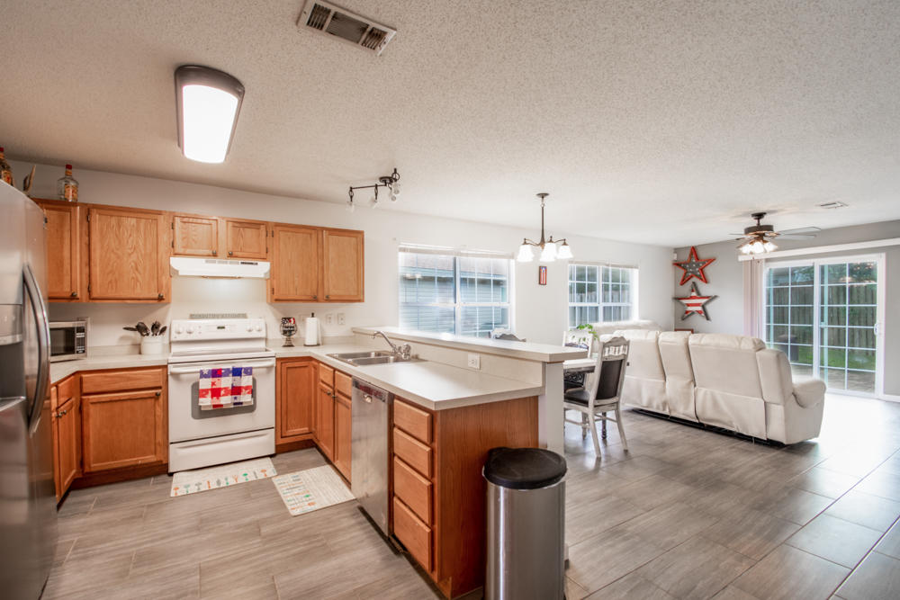 SWEETBRIAR STATION S/D - Residential