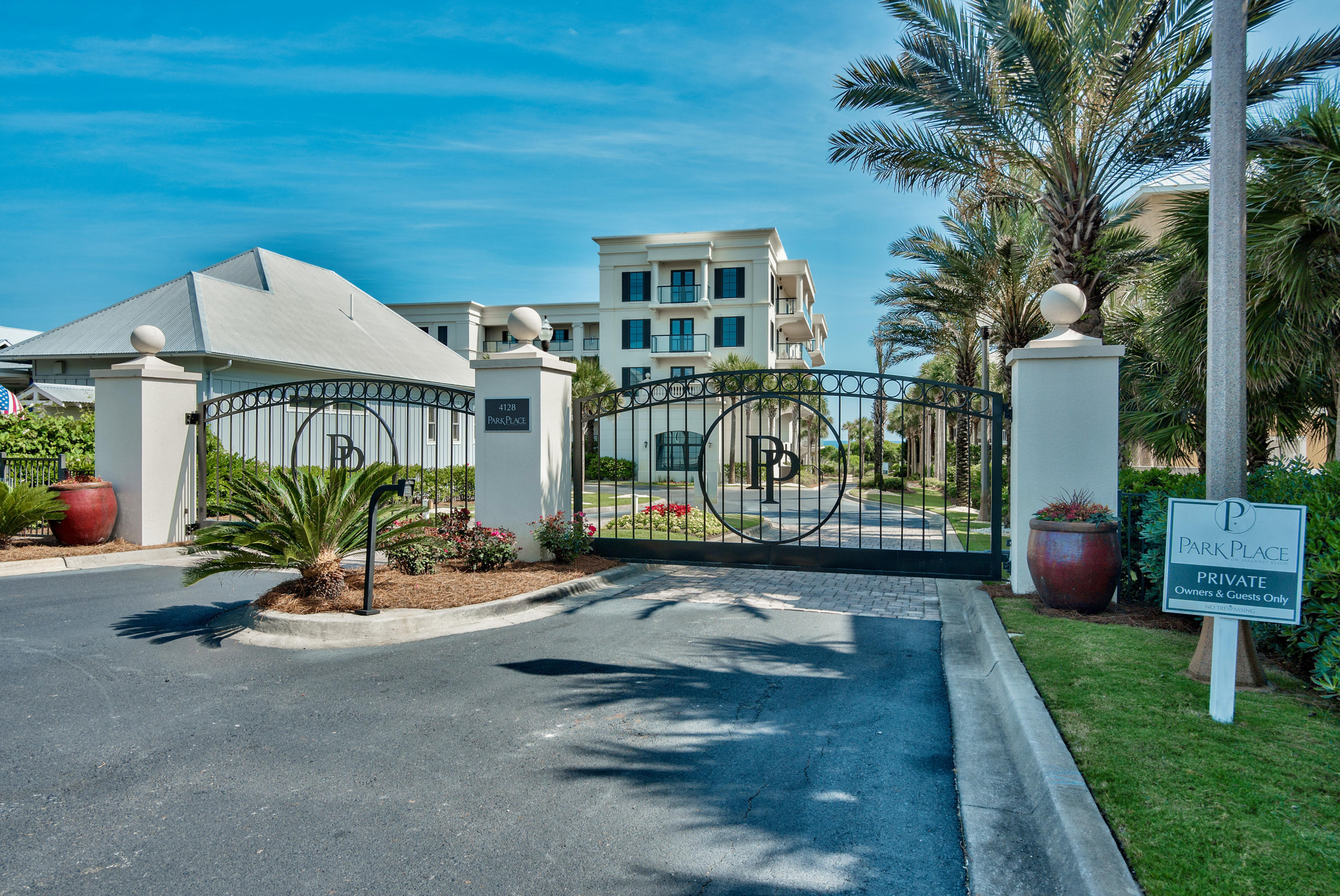 PARK PLACE ON SEAGROVE BEACH - Residential