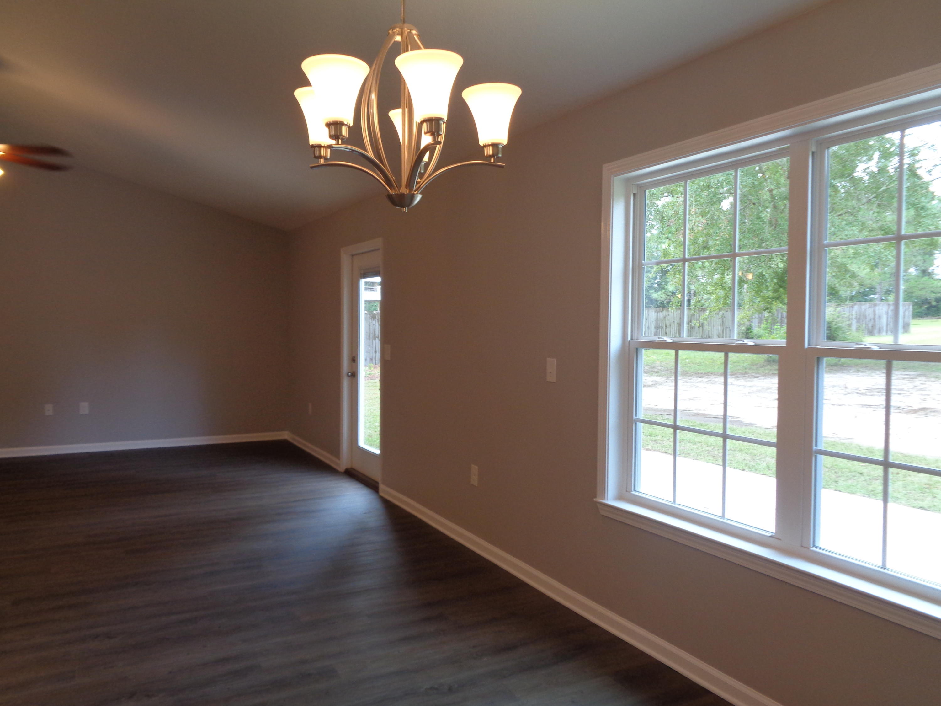 TEN LAKE ESTATES UNIT I - Residential