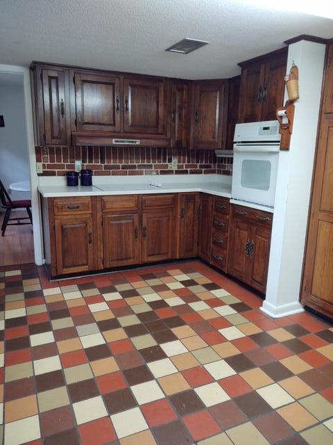 BAYOU WOODS 4TH ADDN LOT 16 - Residential