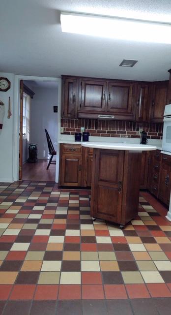 BAYOU WOODS 4TH ADDN LOT 16 - Residential