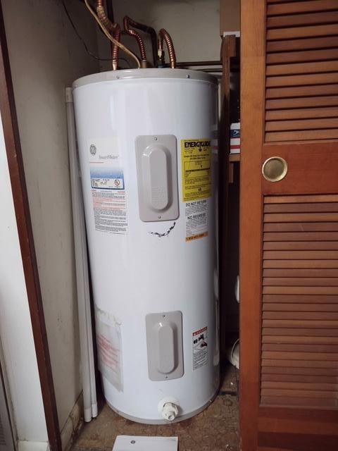 BAYOU WOODS 4TH ADDN LOT 16 - Residential