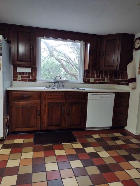 BAYOU WOODS 4TH ADDN LOT 16 - Residential