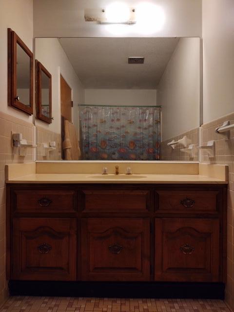 BAYOU WOODS 4TH ADDN LOT 16 - Residential