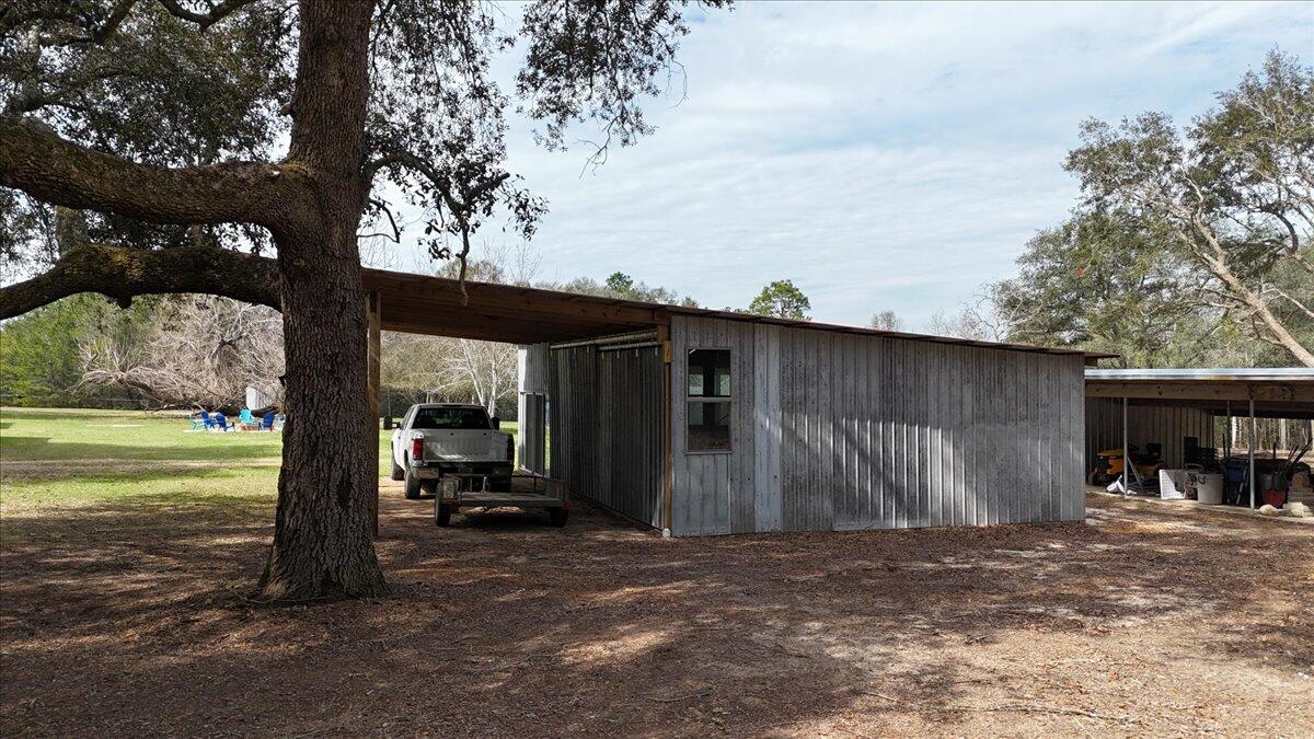 NO RECORDED SUBDIVISION - Residential
