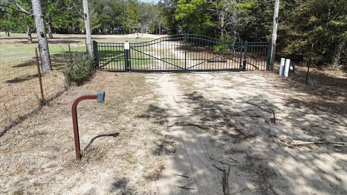 NO RECORDED SUBDIVISION - Residential