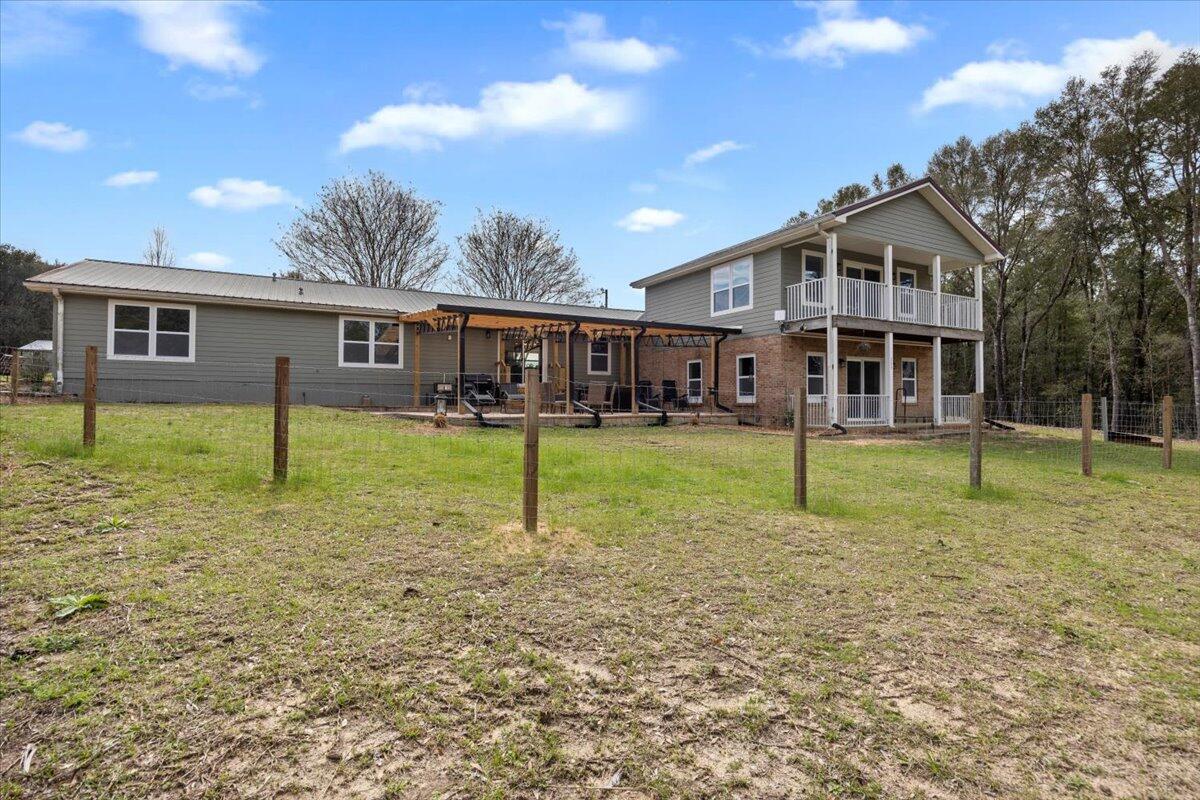 NO RECORDED SUBDIVISION - Residential