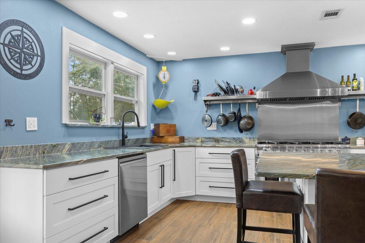 NO RECORDED SUBDIVISION - Residential