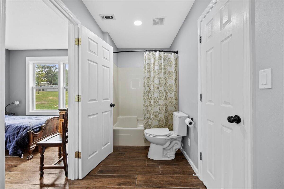 NO RECORDED SUBDIVISION - Residential