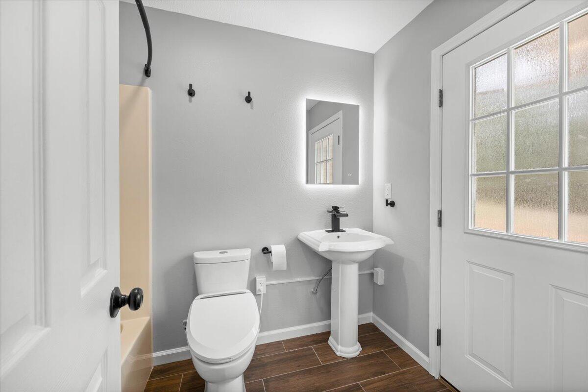 NO RECORDED SUBDIVISION - Residential