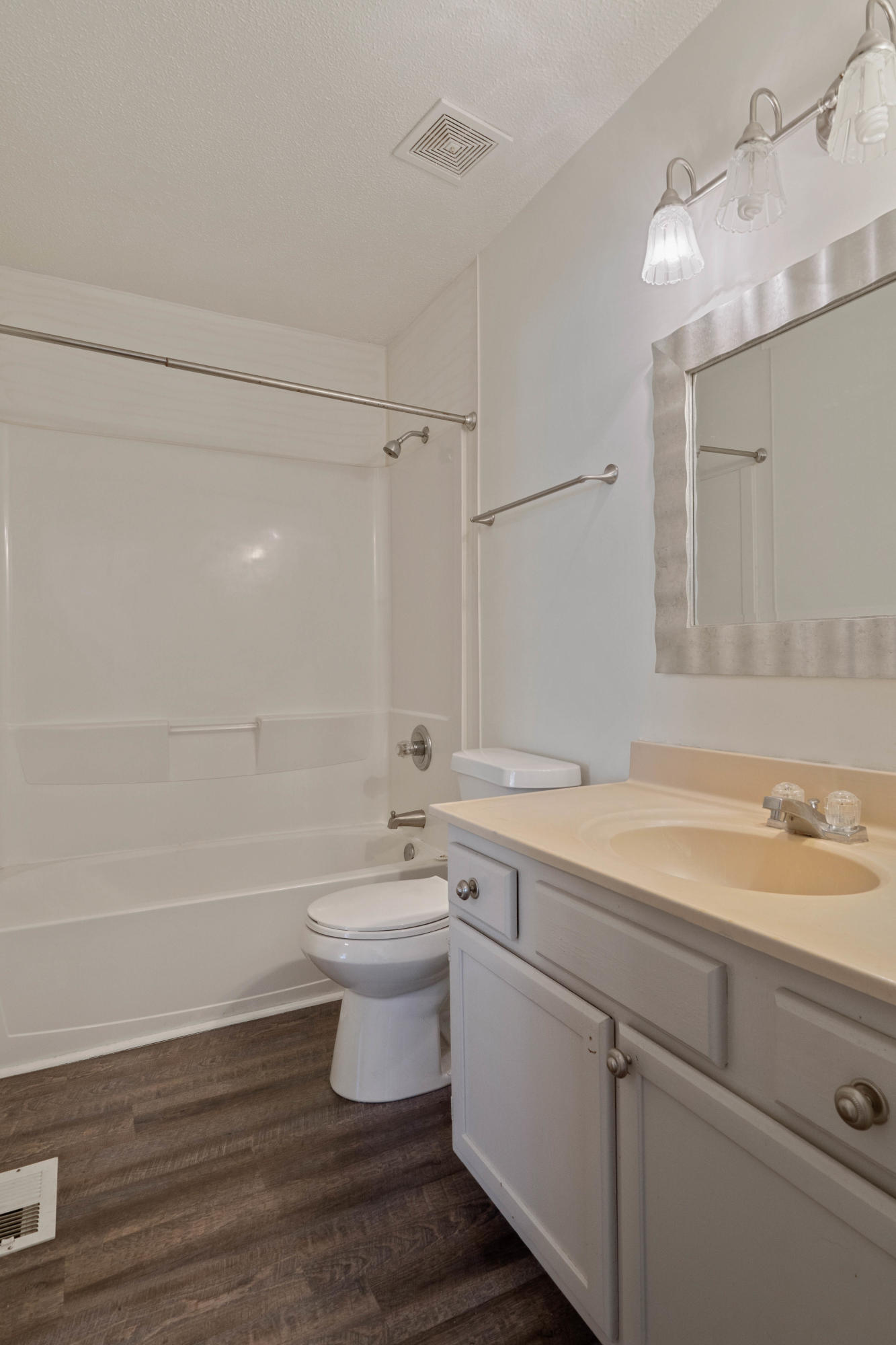 Viking Manor Ph 1 - Residential