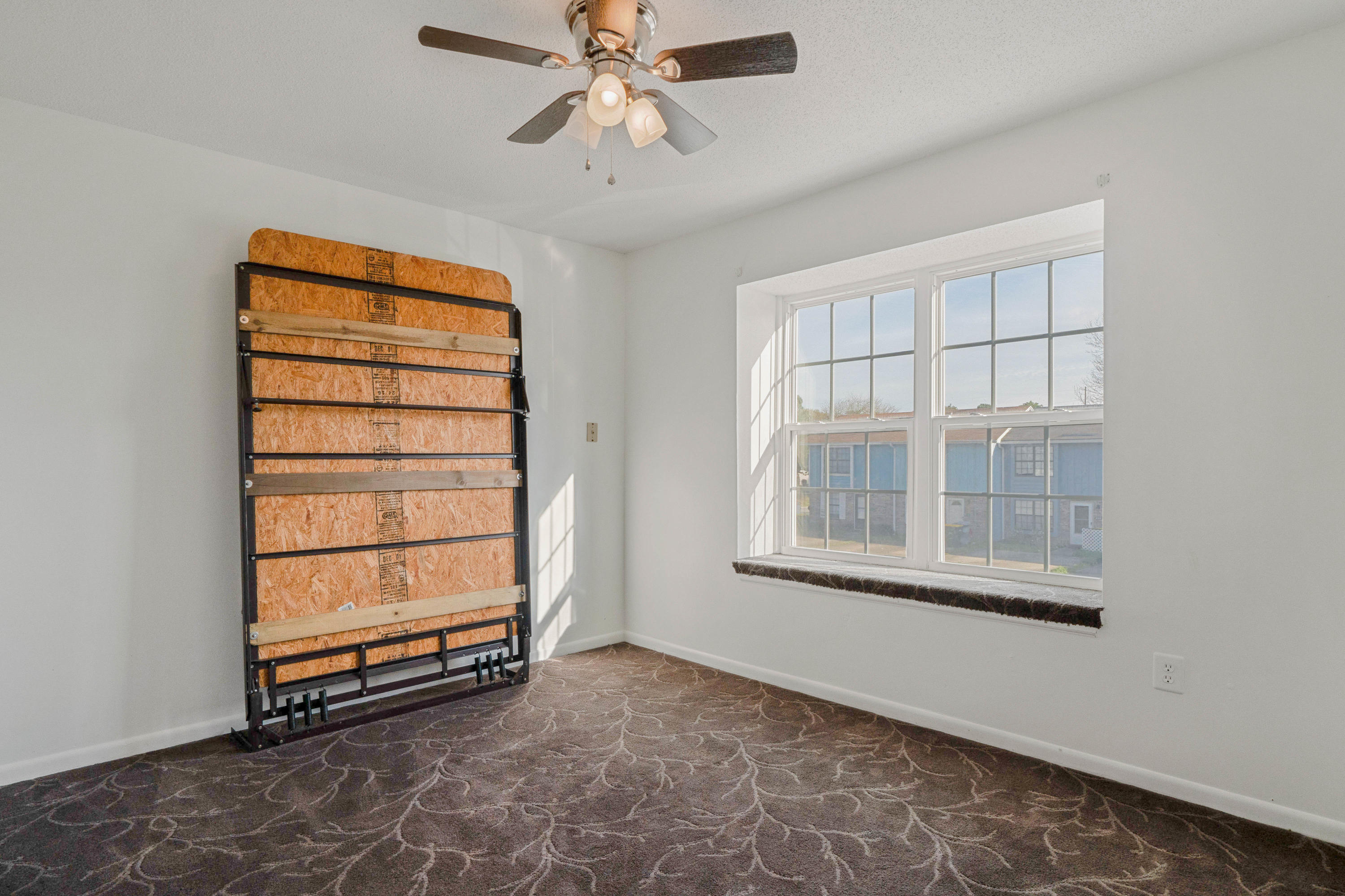 Viking Manor Ph 1 - Residential