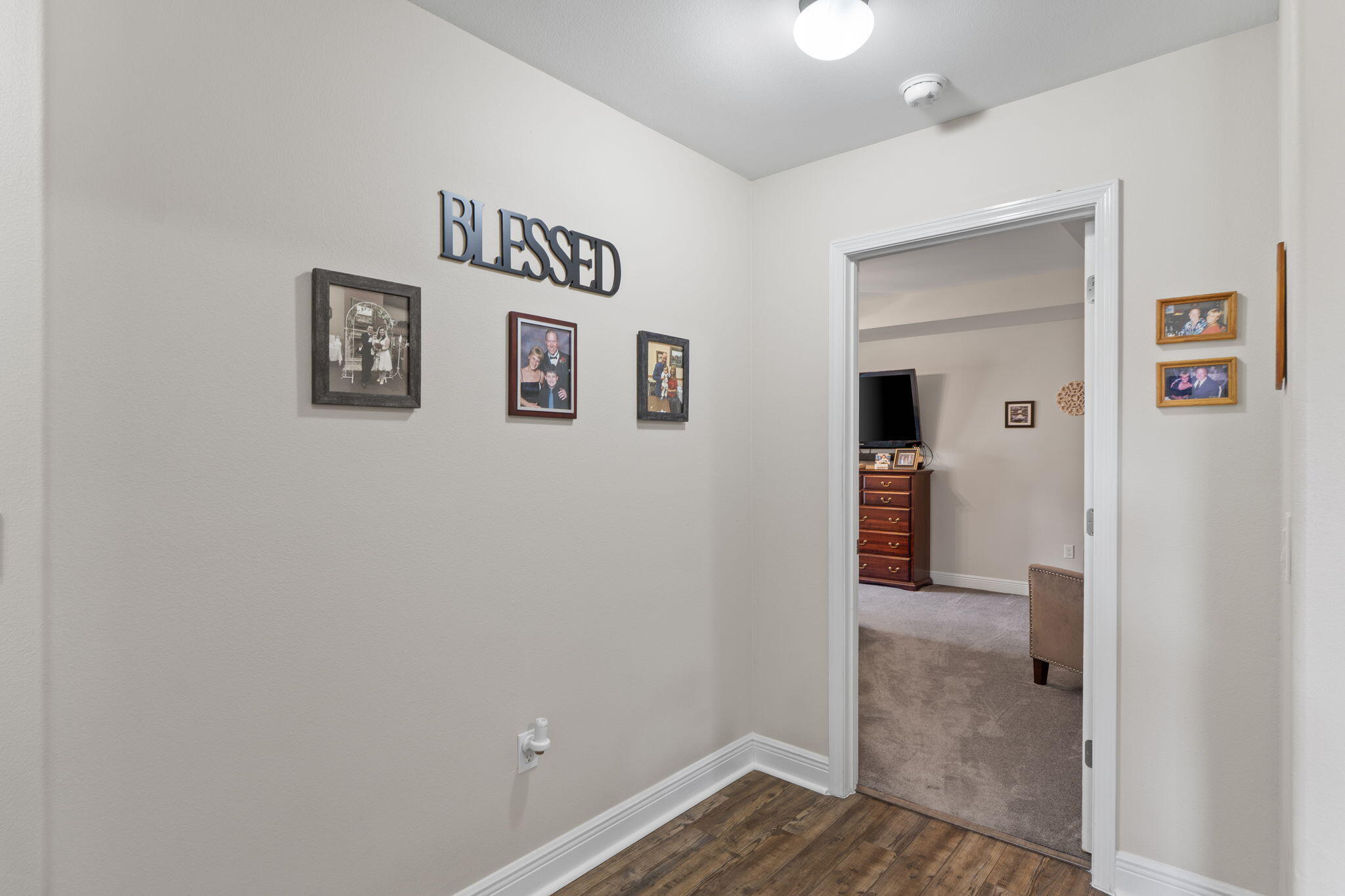 HOLLEY BY THE SEA - Residential