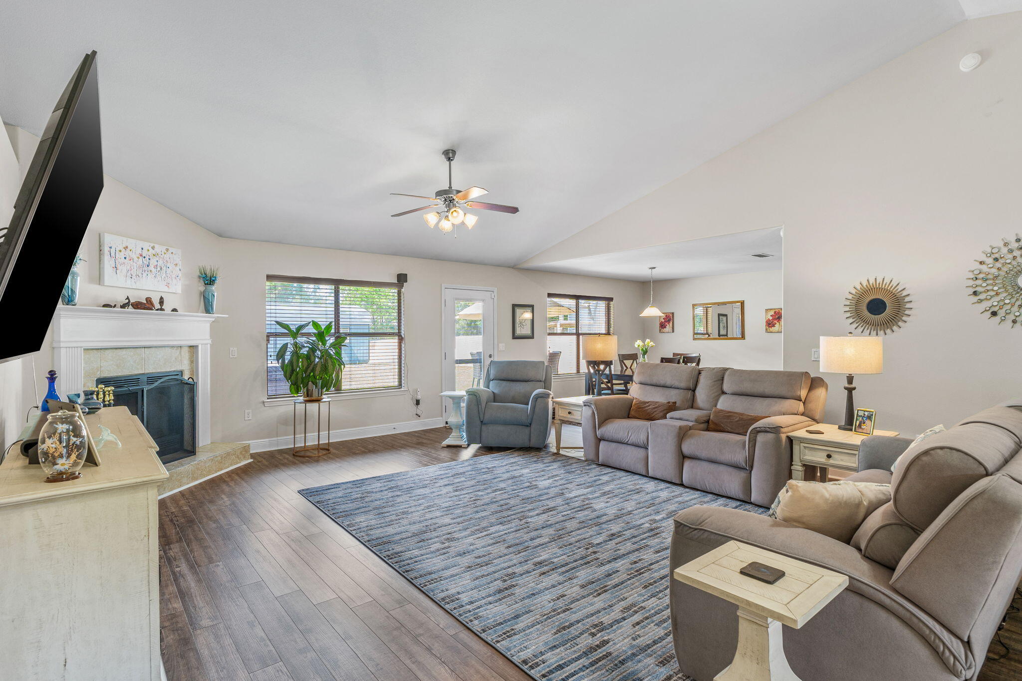 HOLLEY BY THE SEA - Residential