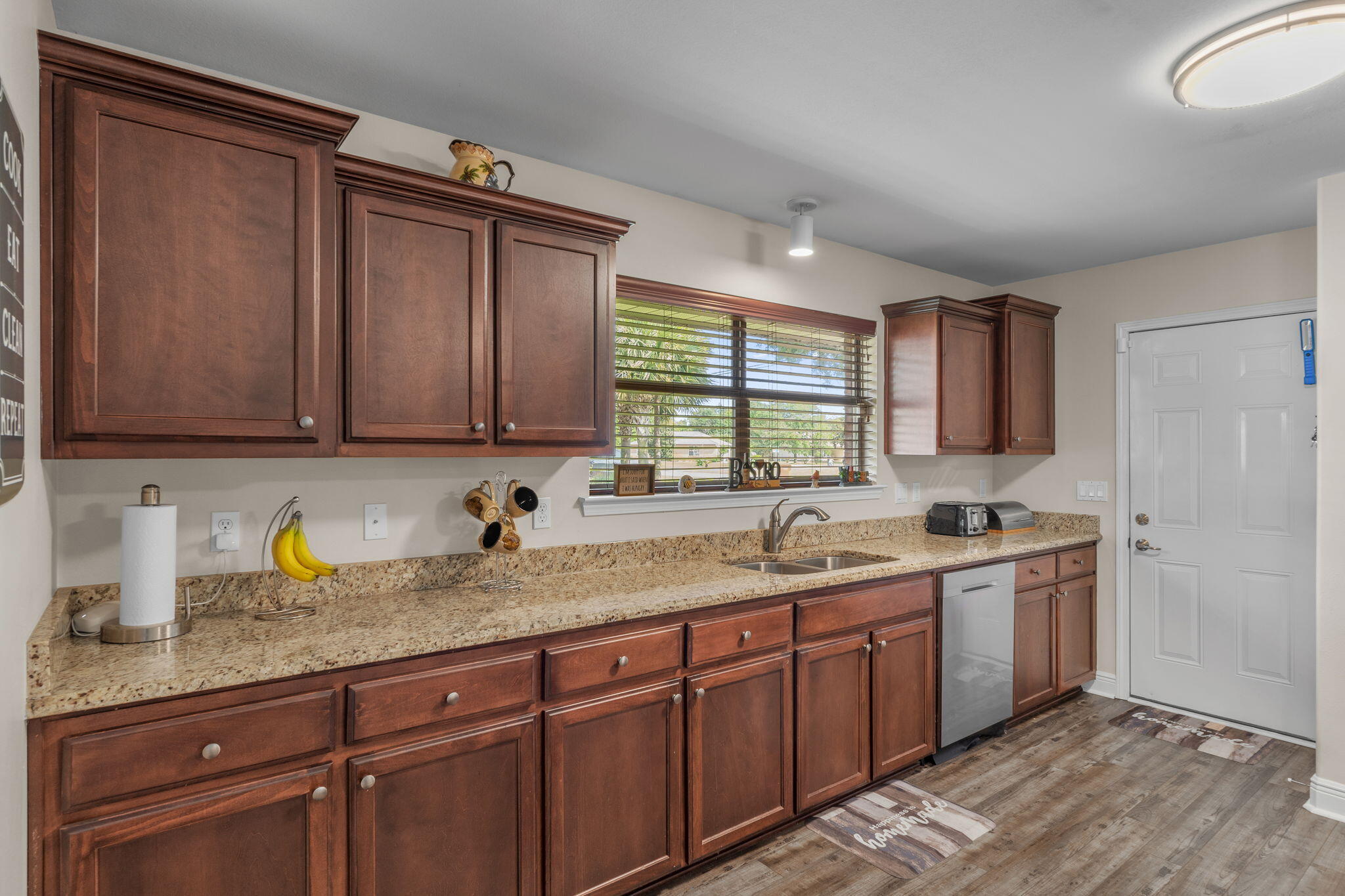 HOLLEY BY THE SEA - Residential