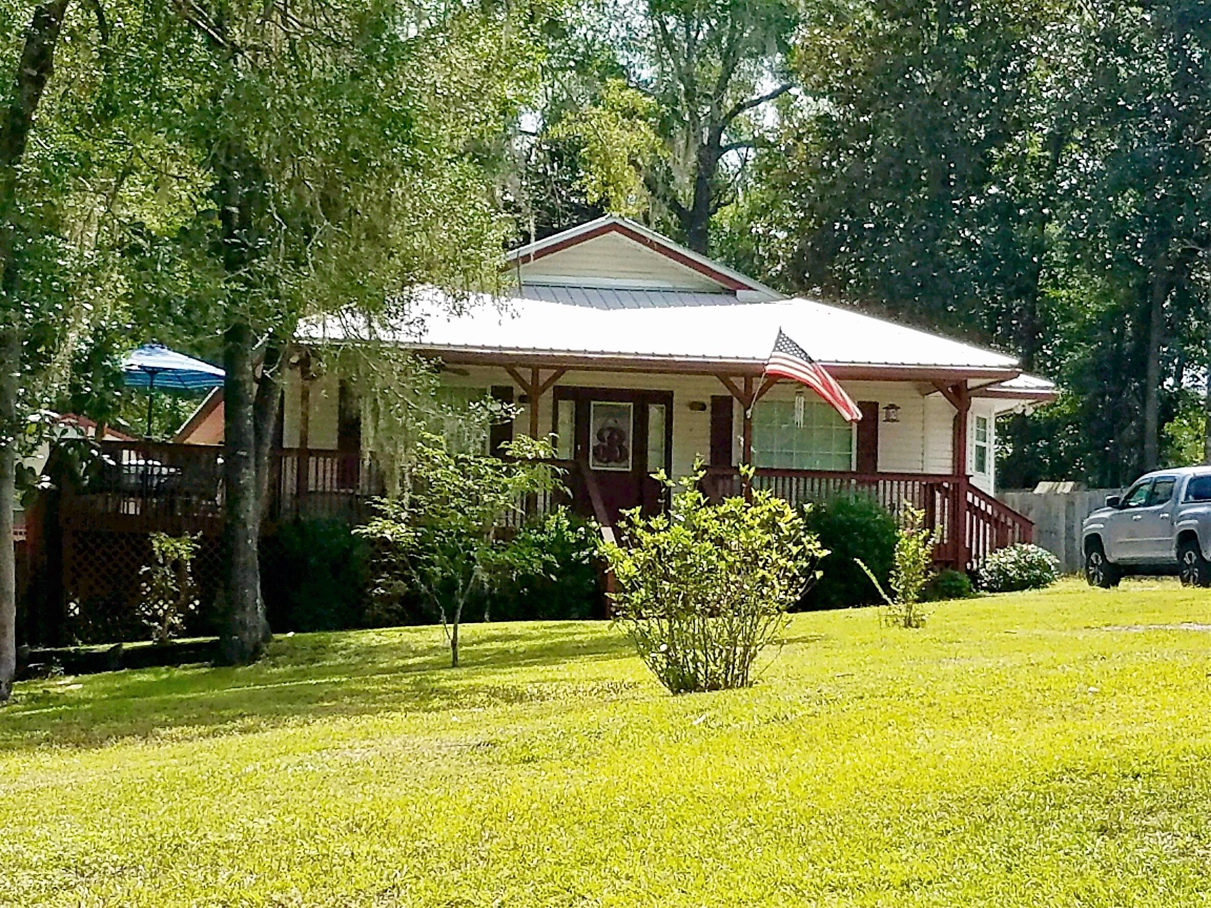 LAKE HOLLEY ESTATES - Residential